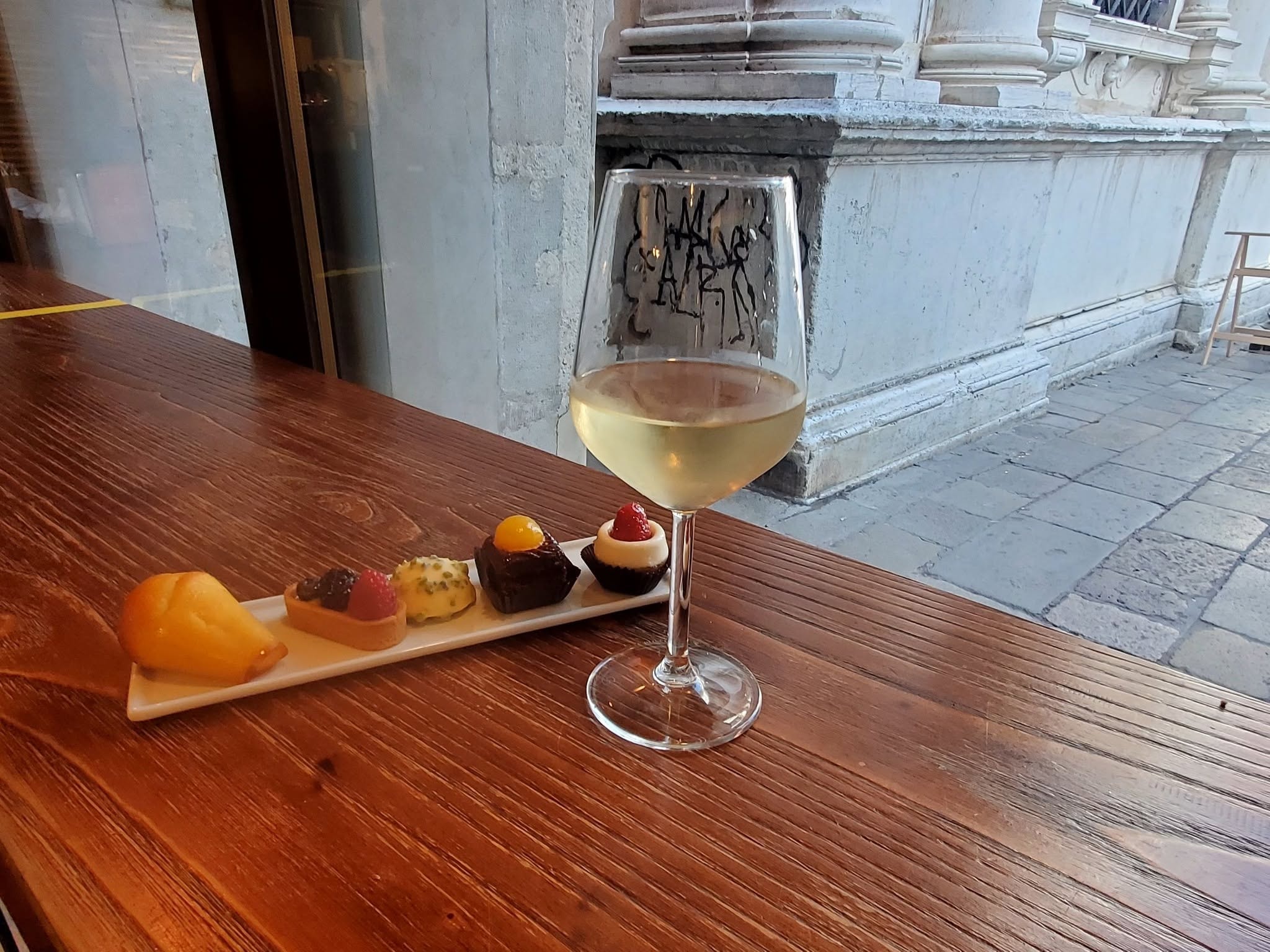 White wine with a dessert tasting platter — Thailand
